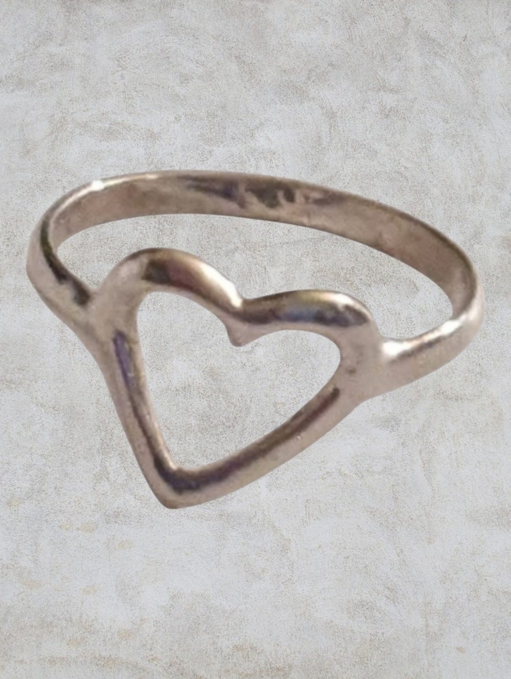NWT size 8 open heart sterling silver ring. Mother's Day